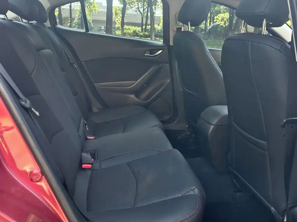 Mazda 3 Axela 2015 — фото 4