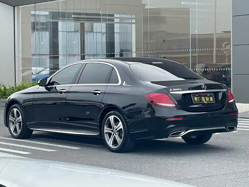 Mercedes-Benz E-Class 2020 — фото 7