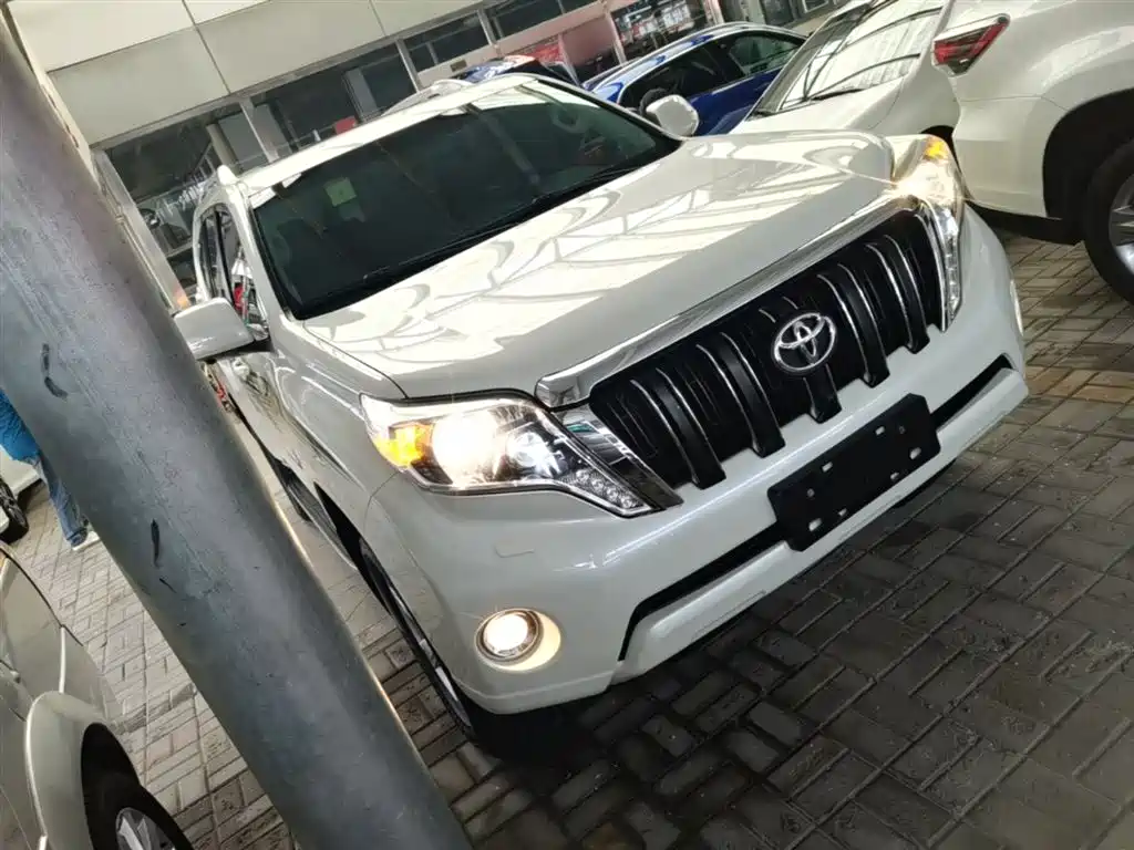 Toyota Prado 2016 — фото 4