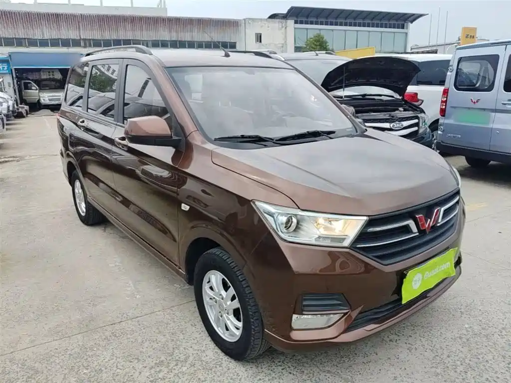Wuling Hongguang 2019 — фото 4