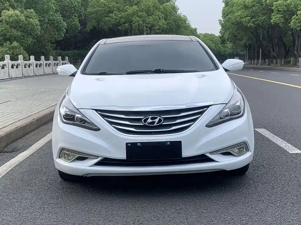 Hyundai Sonata 2013 — фото 2