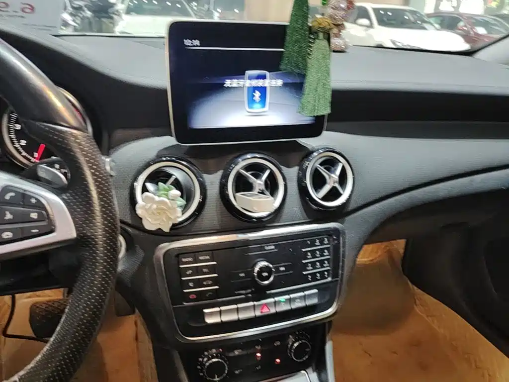 Mercedes-Benz GLA 2019 — фото 13