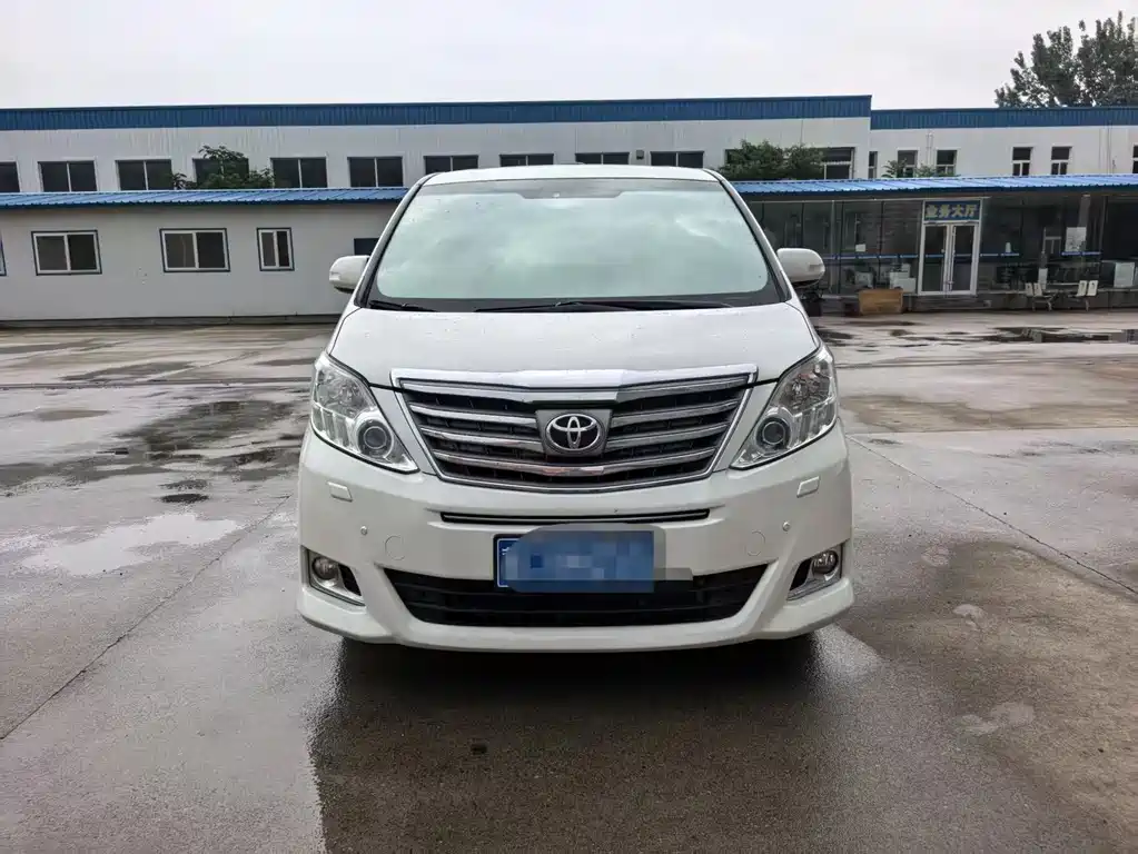 Toyota Alphard 2012