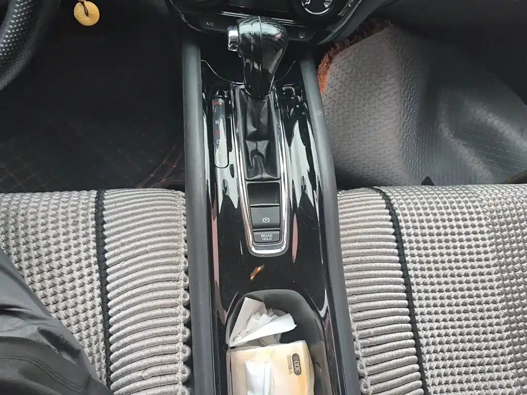 Honda Vezel 2016 — фото 11