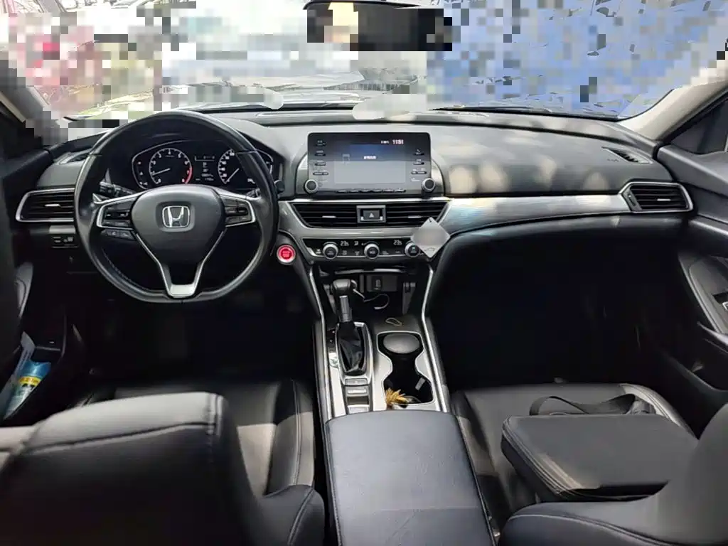 Honda Accord 2019 — фото 16