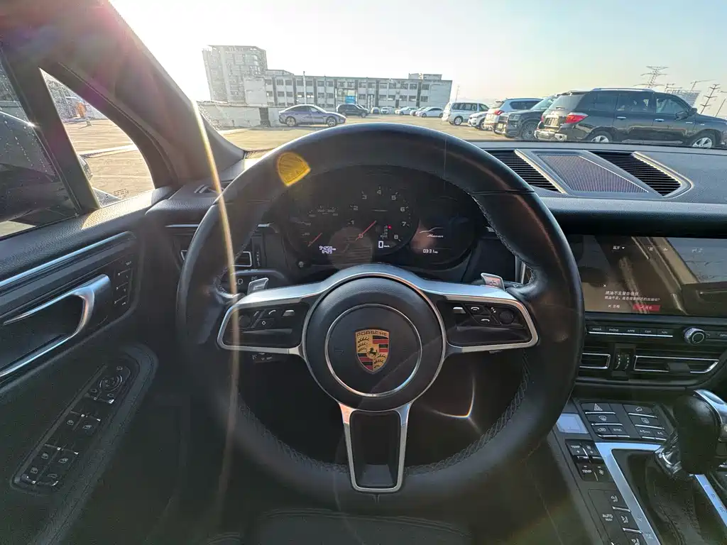 Porsche Macan 2020 — фото 19