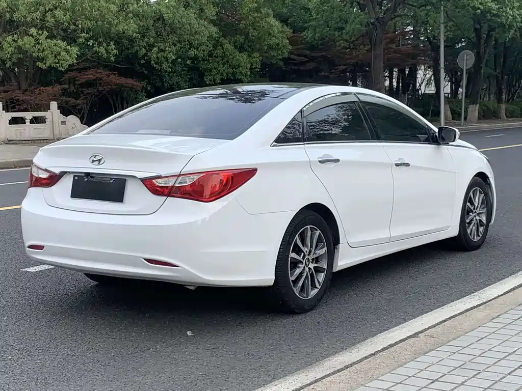 Hyundai Sonata 2013 — фото 6