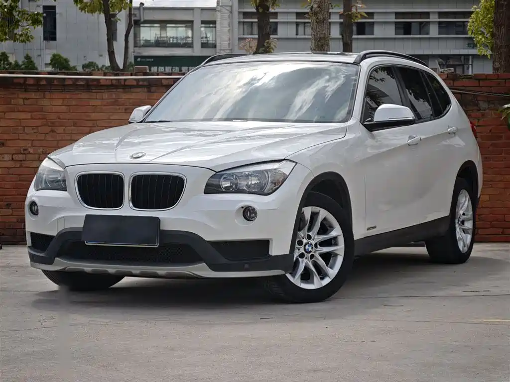 BMW X1 2016 — фото 1