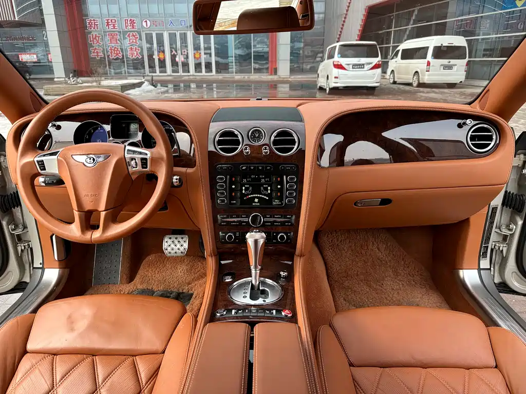 Bentley Flying Spur 2011 — фото 7