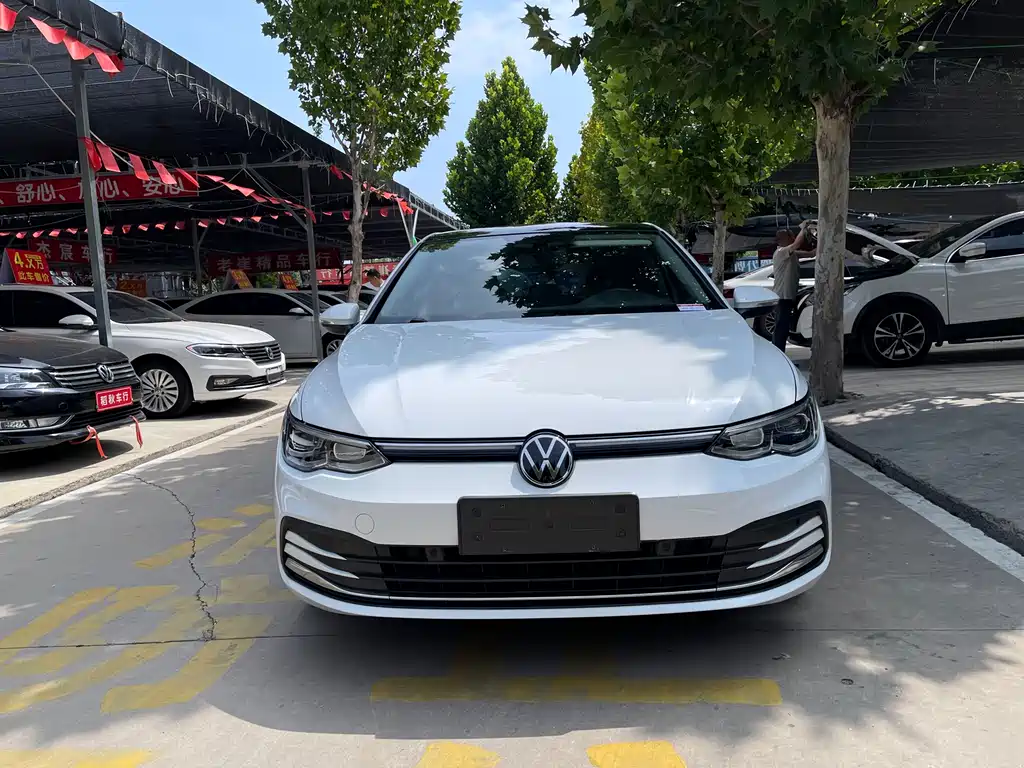 Volkswagen Golf 2022