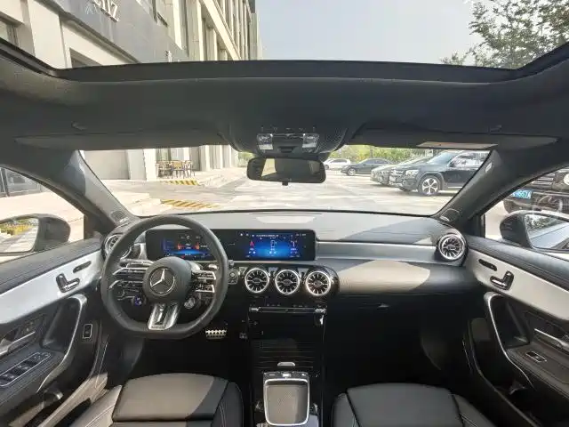 Mercedes-Benz A-Class AMG 2025 — фото 23