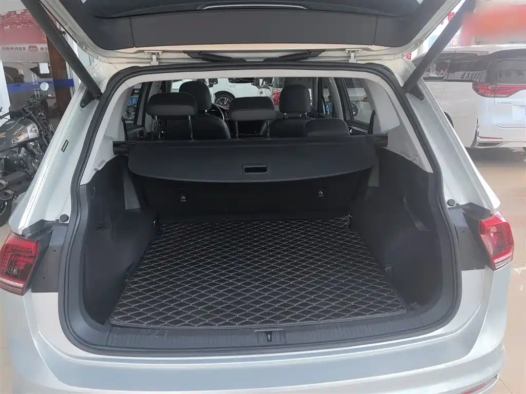 Volkswagen Tiguan L 2021 — фото 19