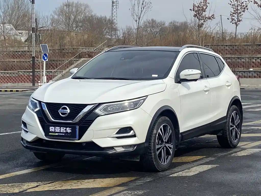 Nissan Qashqai 2022 — фото 1