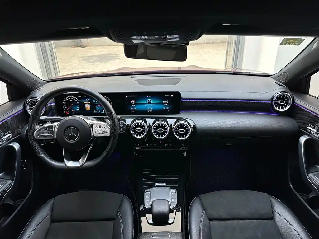 Mercedes-Benz A-Class 2021 — фото 18