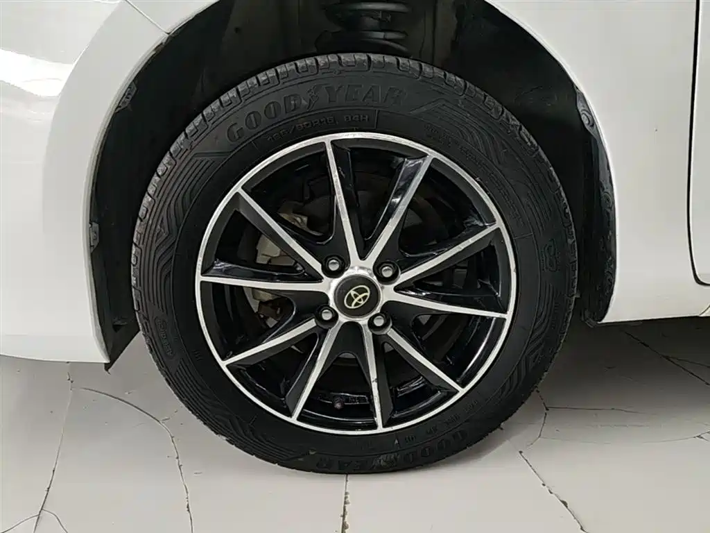 Toyota Yaris L 2018 — фото 23