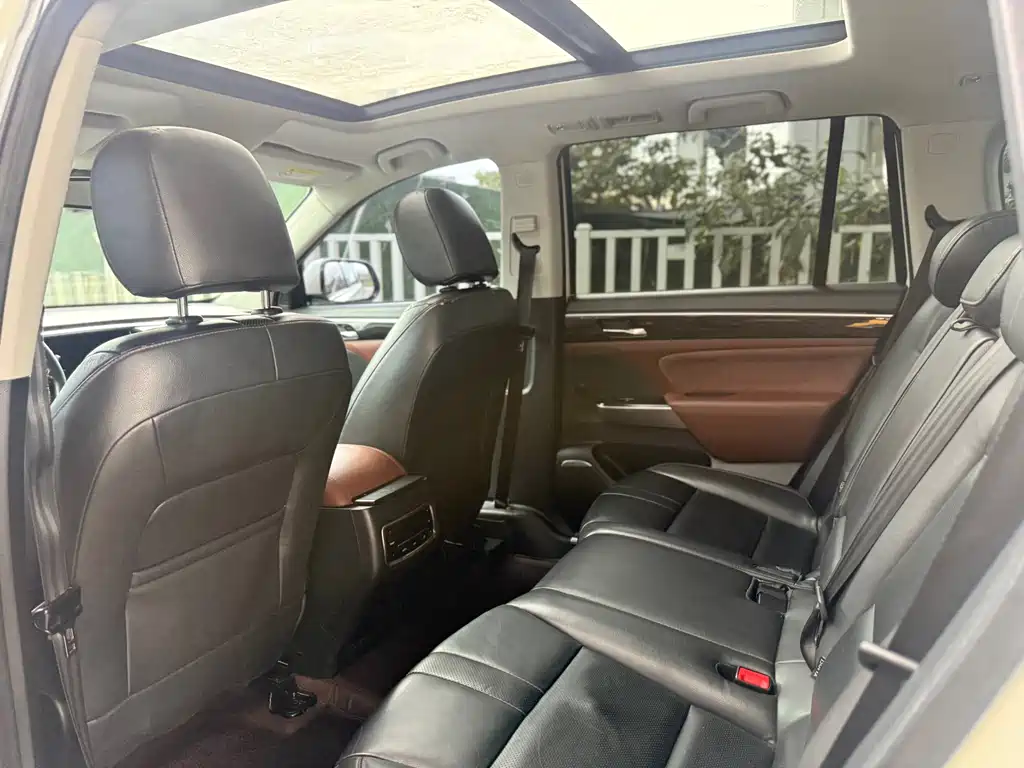 GAC Motor Trumpchi GS8 2019 — фото 10