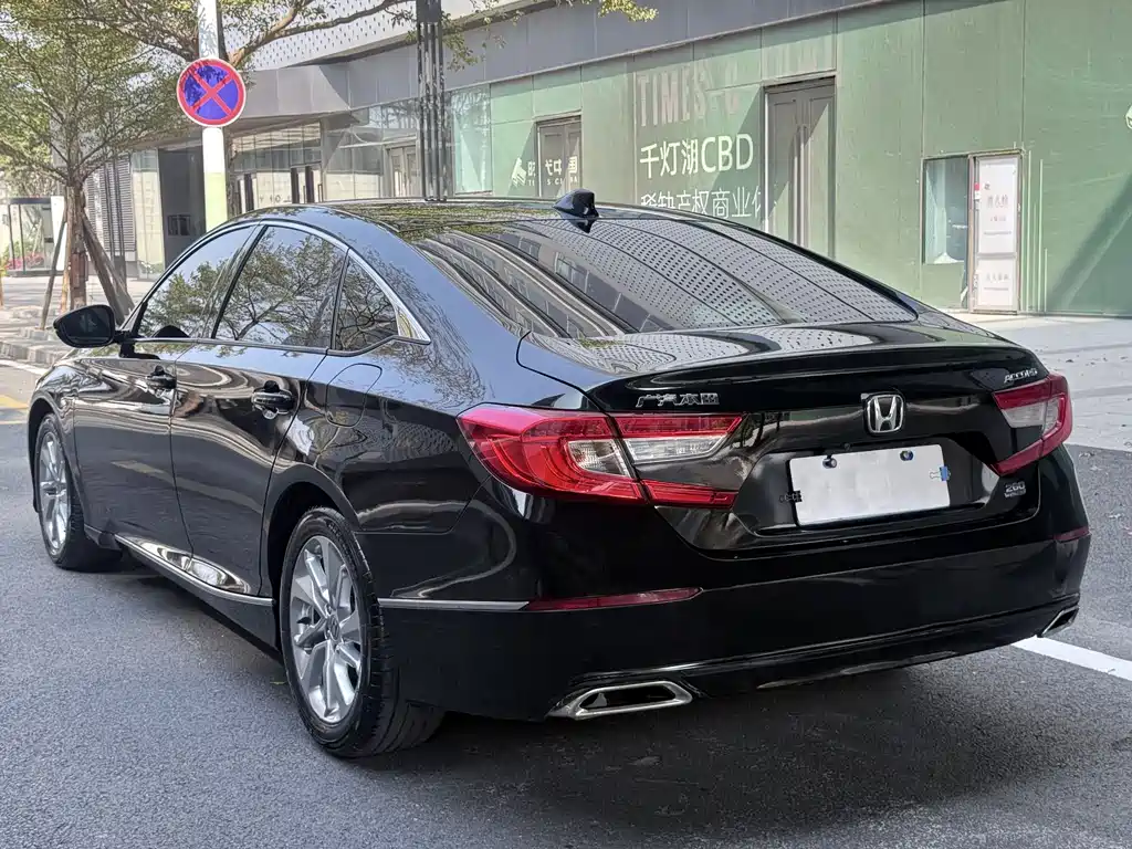 Honda Accord 2020 — фото 11