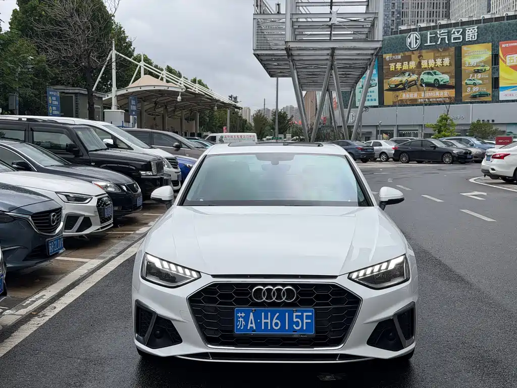 Audi A4L 2021