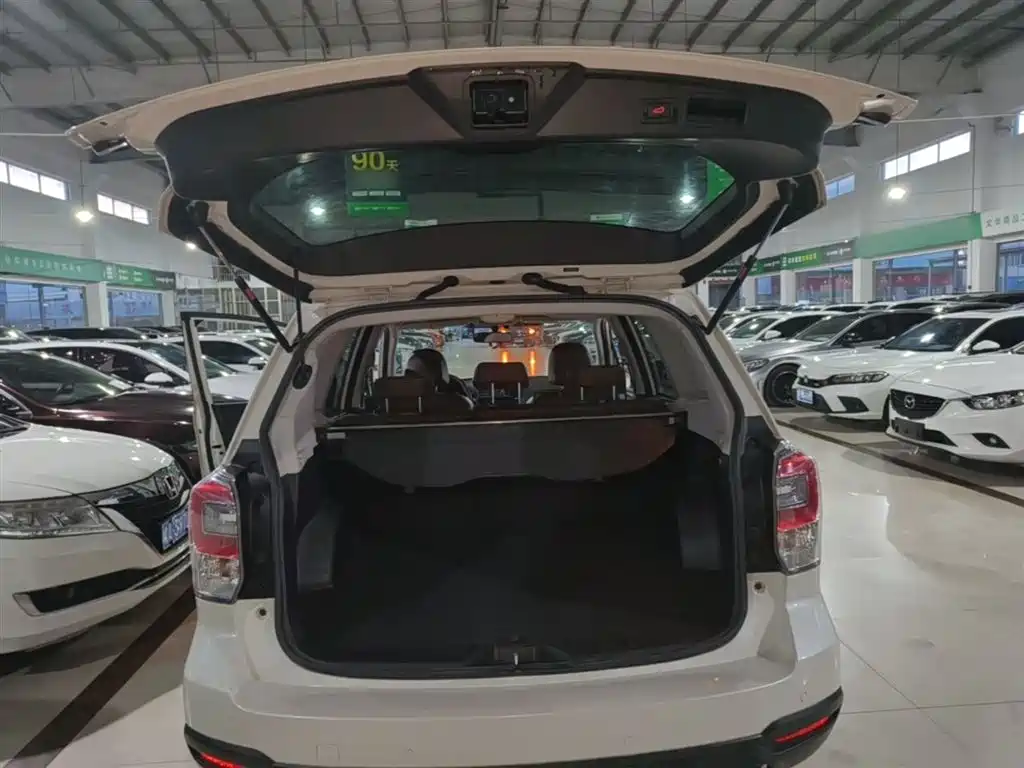 Subaru Forester 2017 — фото 19