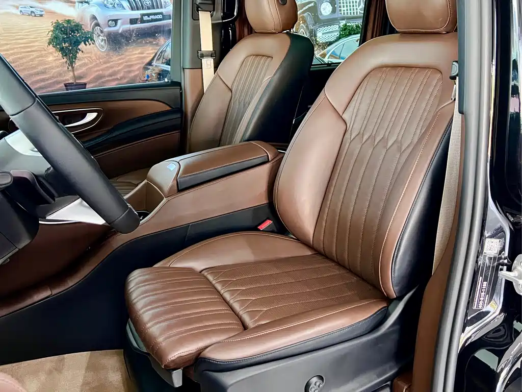 Mercedes-Benz V-Class 2025 — фото 6