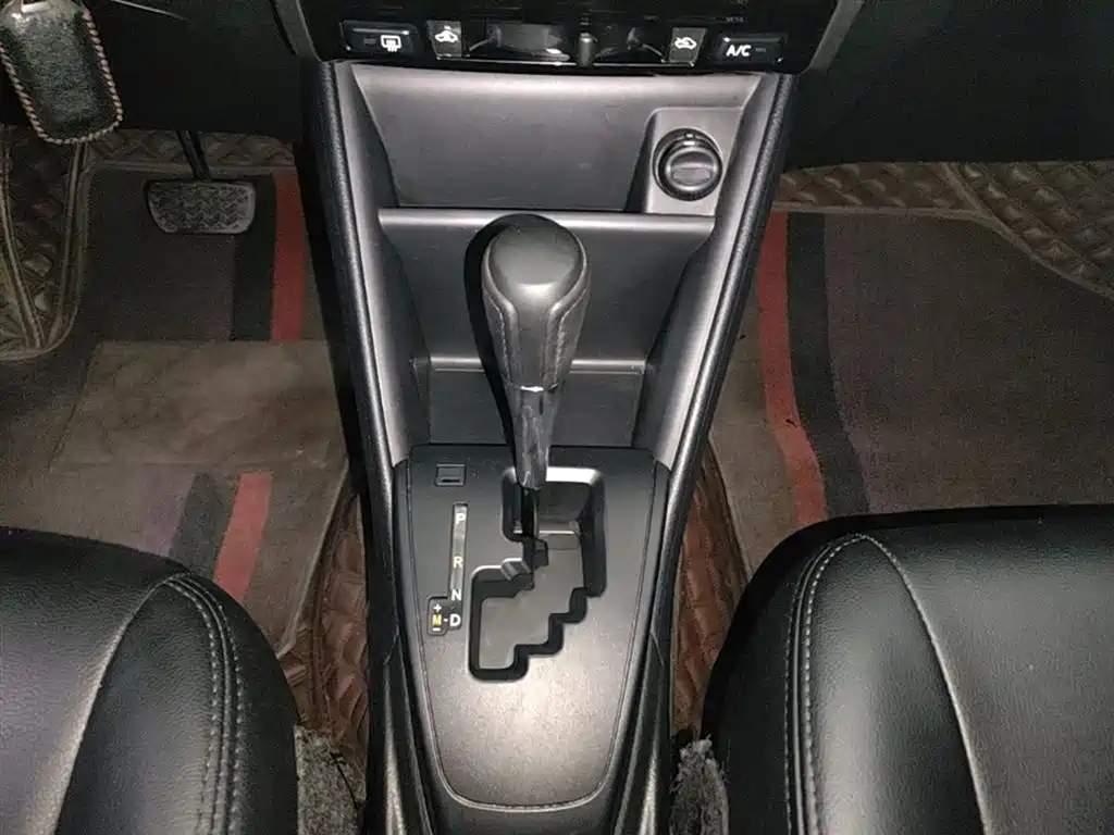 Toyota Yaris L 2018 — фото 14