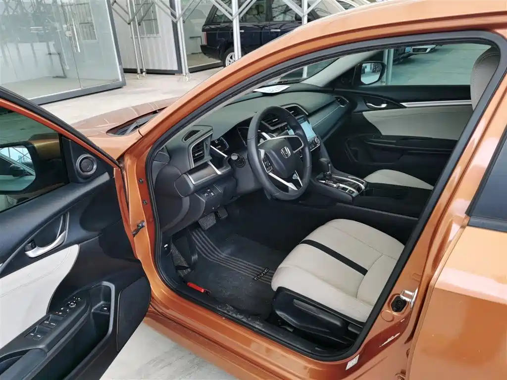 Honda Civic 2017 — фото 12
