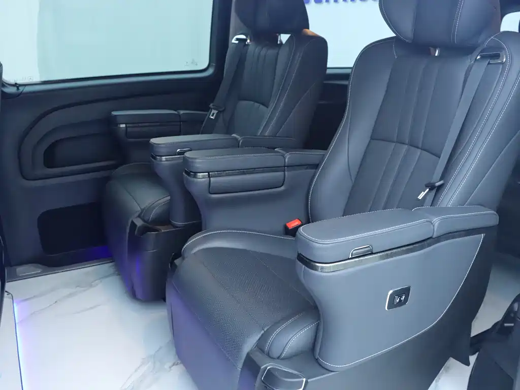Mercedes-Benz Vito 2023 — фото 15