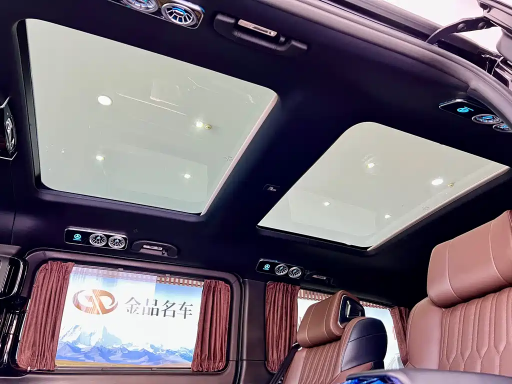 Mercedes-Benz V-Class 2025 — фото 13