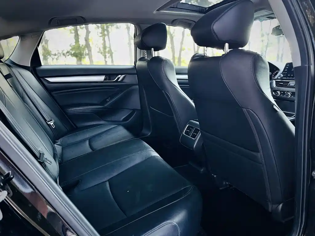 Honda Accord 2020 — фото 14