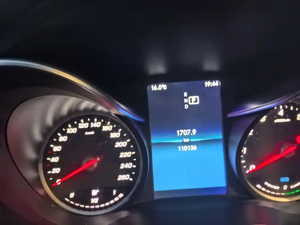 Mercedes-Benz C-Class 2019 — фото 16