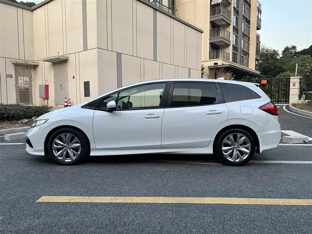 Honda Jade 2018 — фото 2