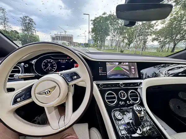 Bentley Continental 2024