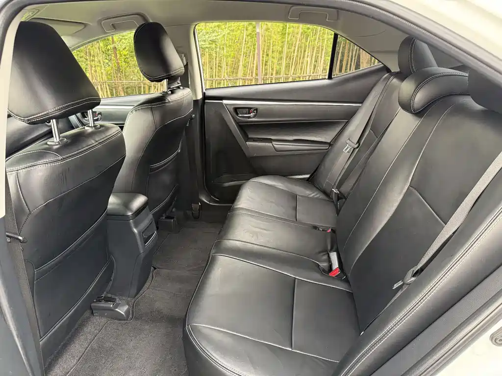 Toyota Corolla 2019 — фото 10