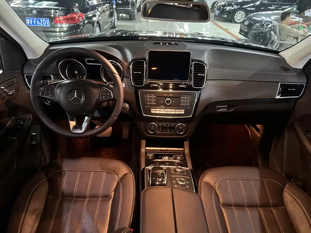 Mercedes-Benz GLS 2018 — фото 6