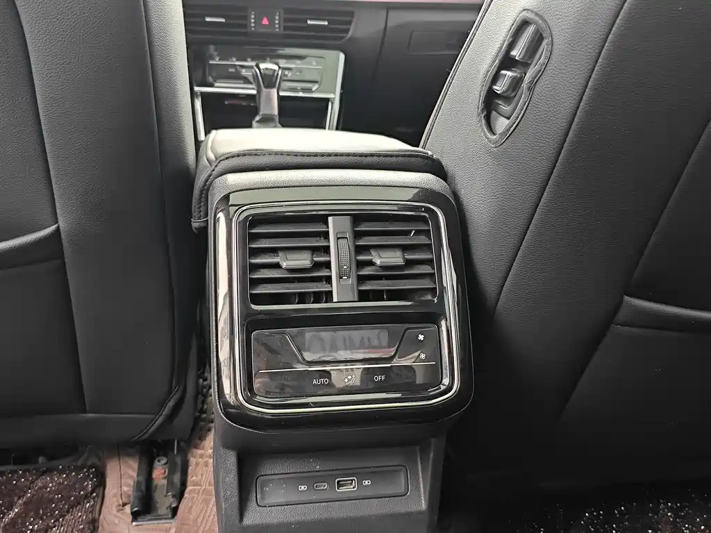 Volkswagen Passat 2023 — фото 15