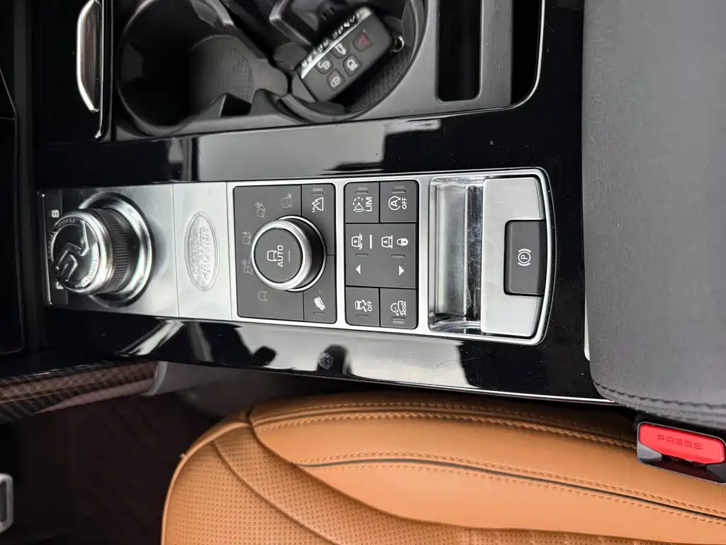 Land Rover Discovery 2018 — фото 14