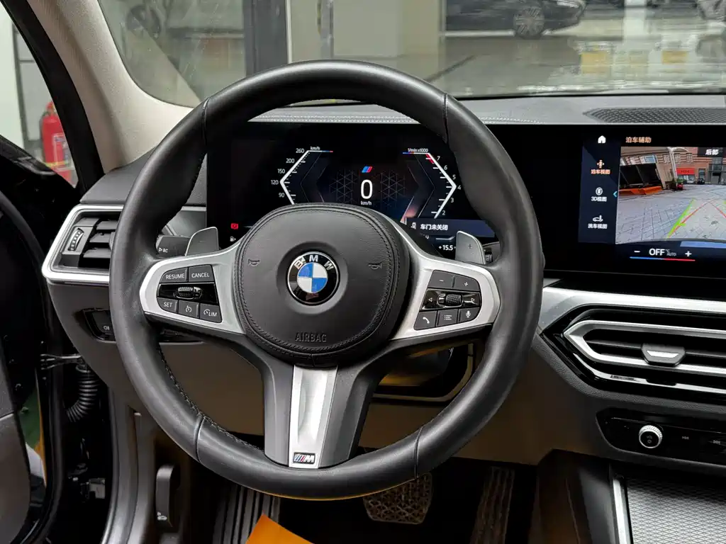 BMW 3 Series 2023 — фото 11