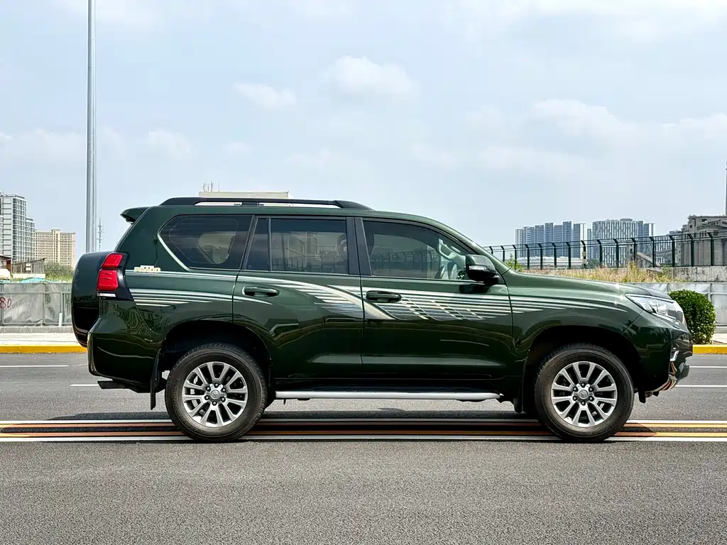 Toyota Prado 2019 — фото 4