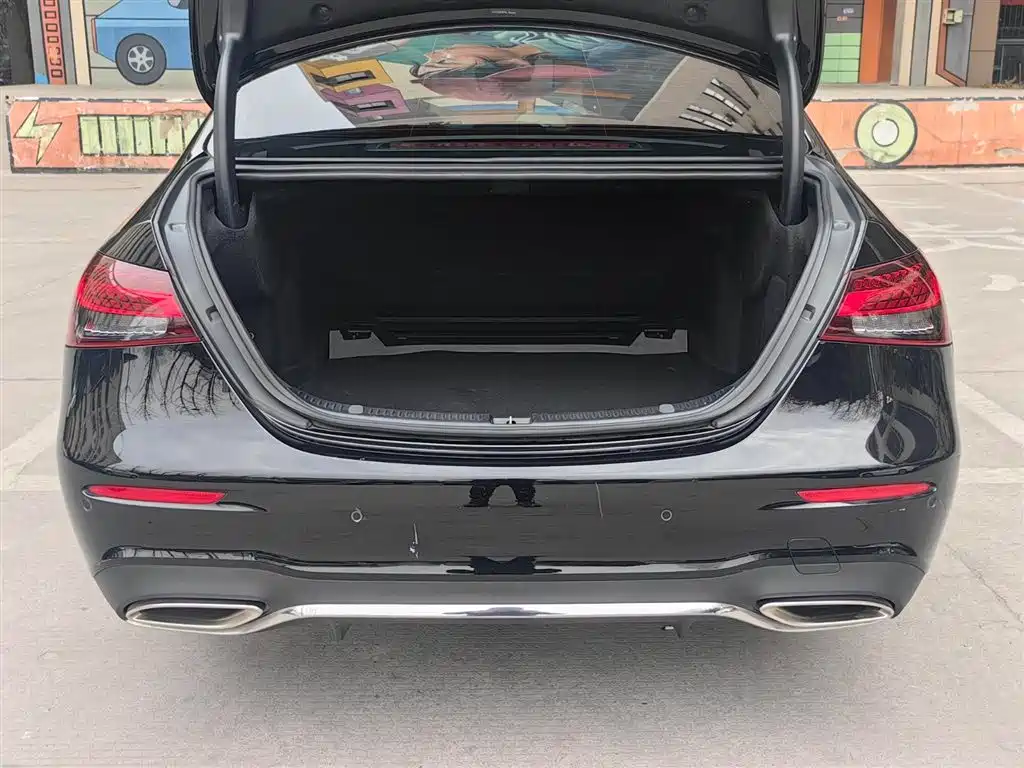 Mercedes-Benz E-Class 2022 — фото 20