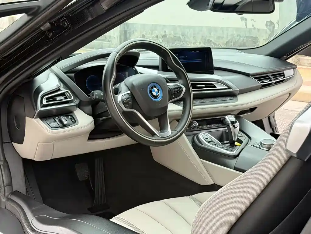 BMW i8 2018 — фото 15