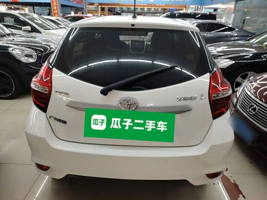 Toyota Yaris L 2017 — фото 6
