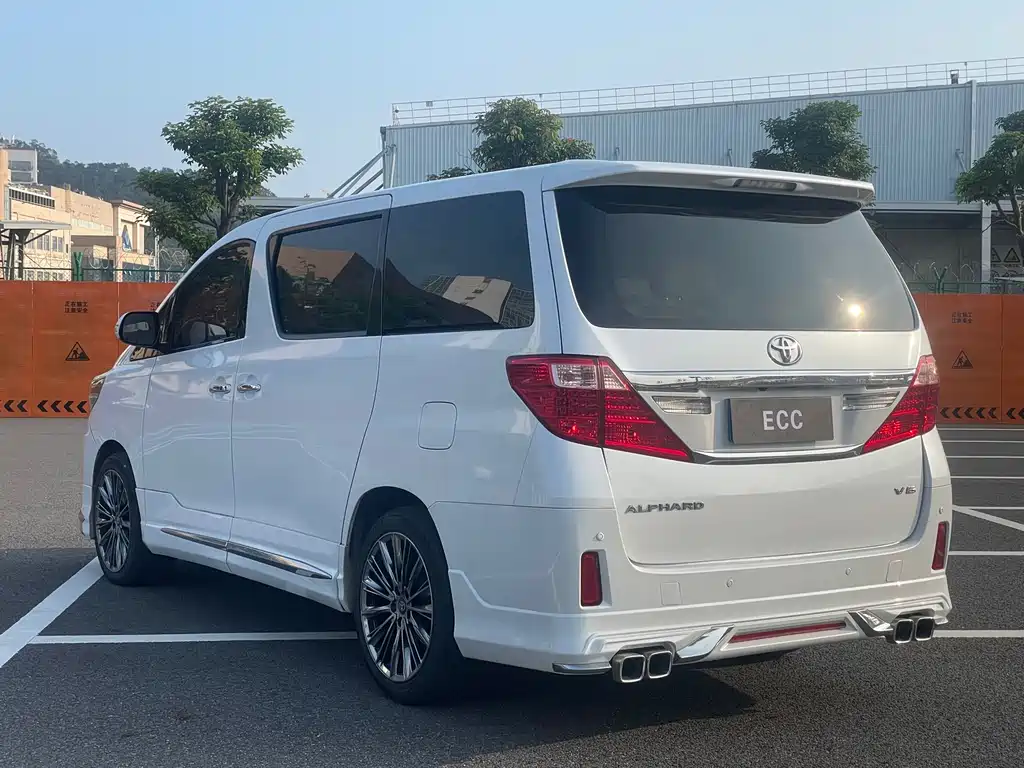 Toyota Alphard 2013 — фото 7