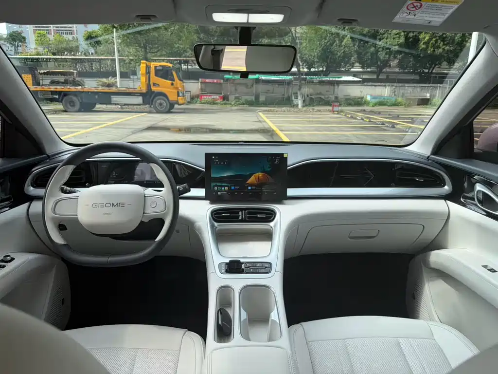 Geely Galaxy Starwish 2025 — фото 8