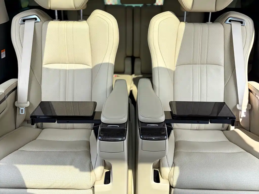 Toyota Alphard 2022 — фото 18