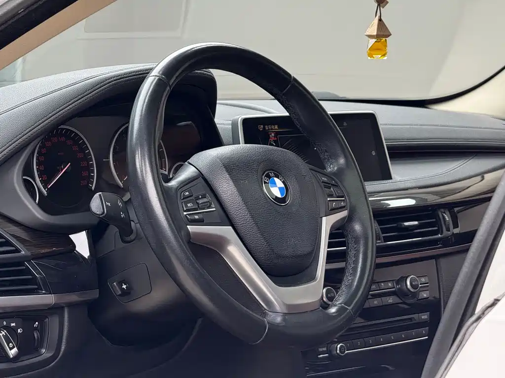 BMW X6 2015 — фото 7