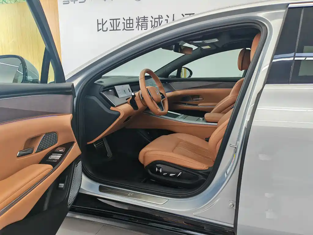 BYD Han L 2025 — фото 11