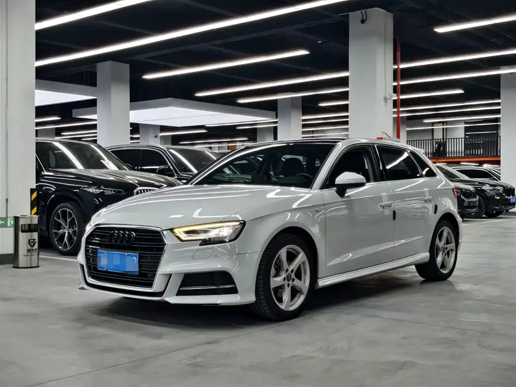 Audi A3 2019 — фото 1