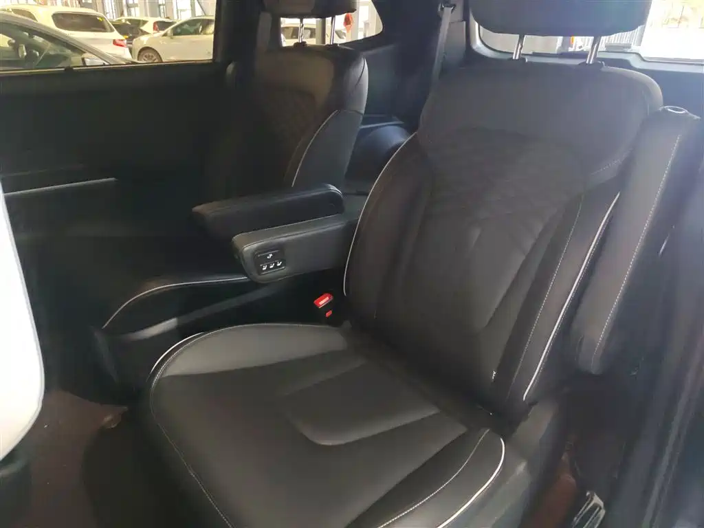 Hyundai Custo 2022 — фото 13