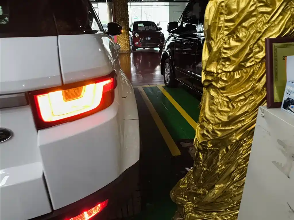 Land Rover Evoque 2017 — фото 24