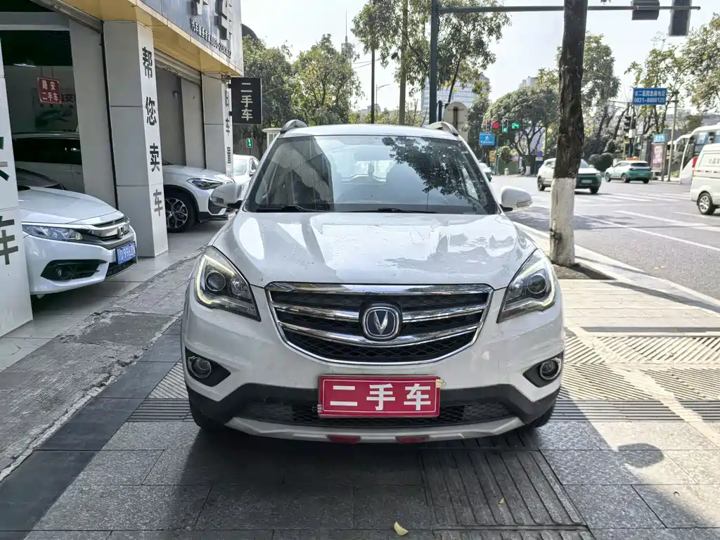 Changan CS35 2018 — фото 2